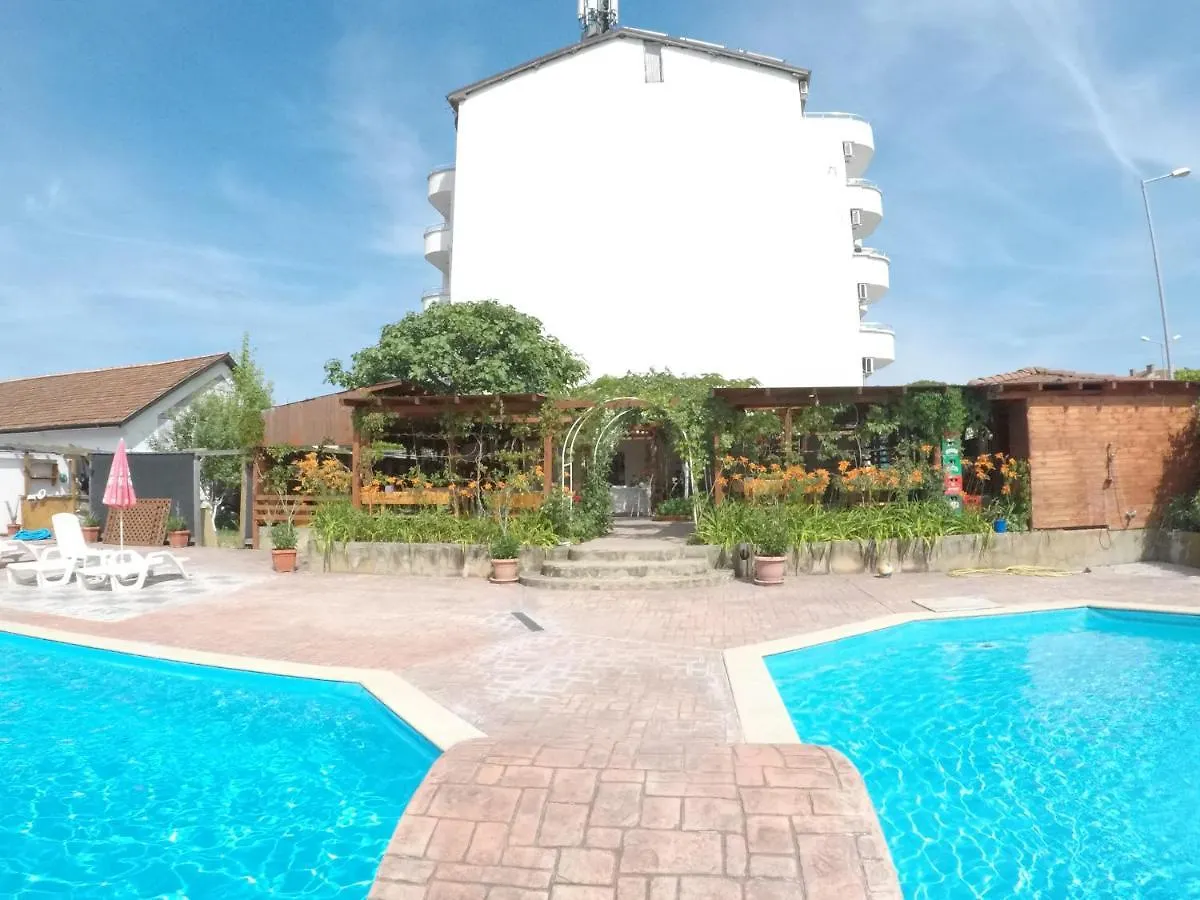 Alba Family Club Hotel Primorsko 2*,  Bulgaria